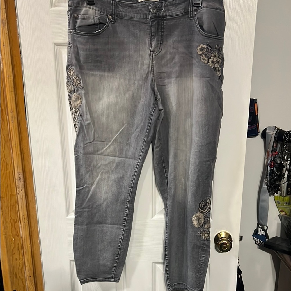 Torrid Gray Ankle Jeans with Floral Embroidery